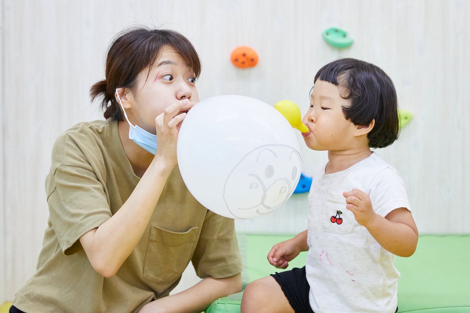子どもとの活動の様子
